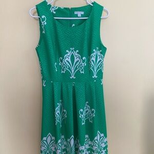 NWOT NY AND CO Green and White Sleeveless Dress w/A Line Fit and Zipper Back